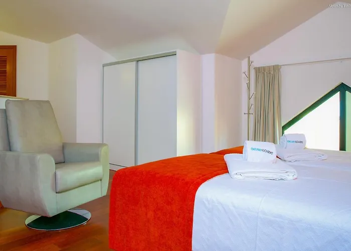 Luzbay Pool Apartments